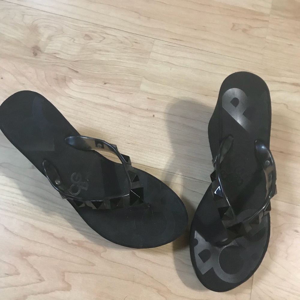 Bcbg heeled sandals